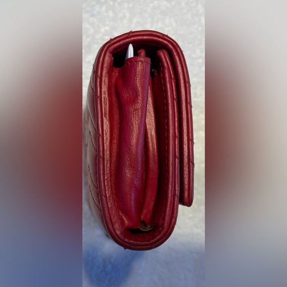 Gucci Red Marmont Compact Wallet - Picture 3 of 9